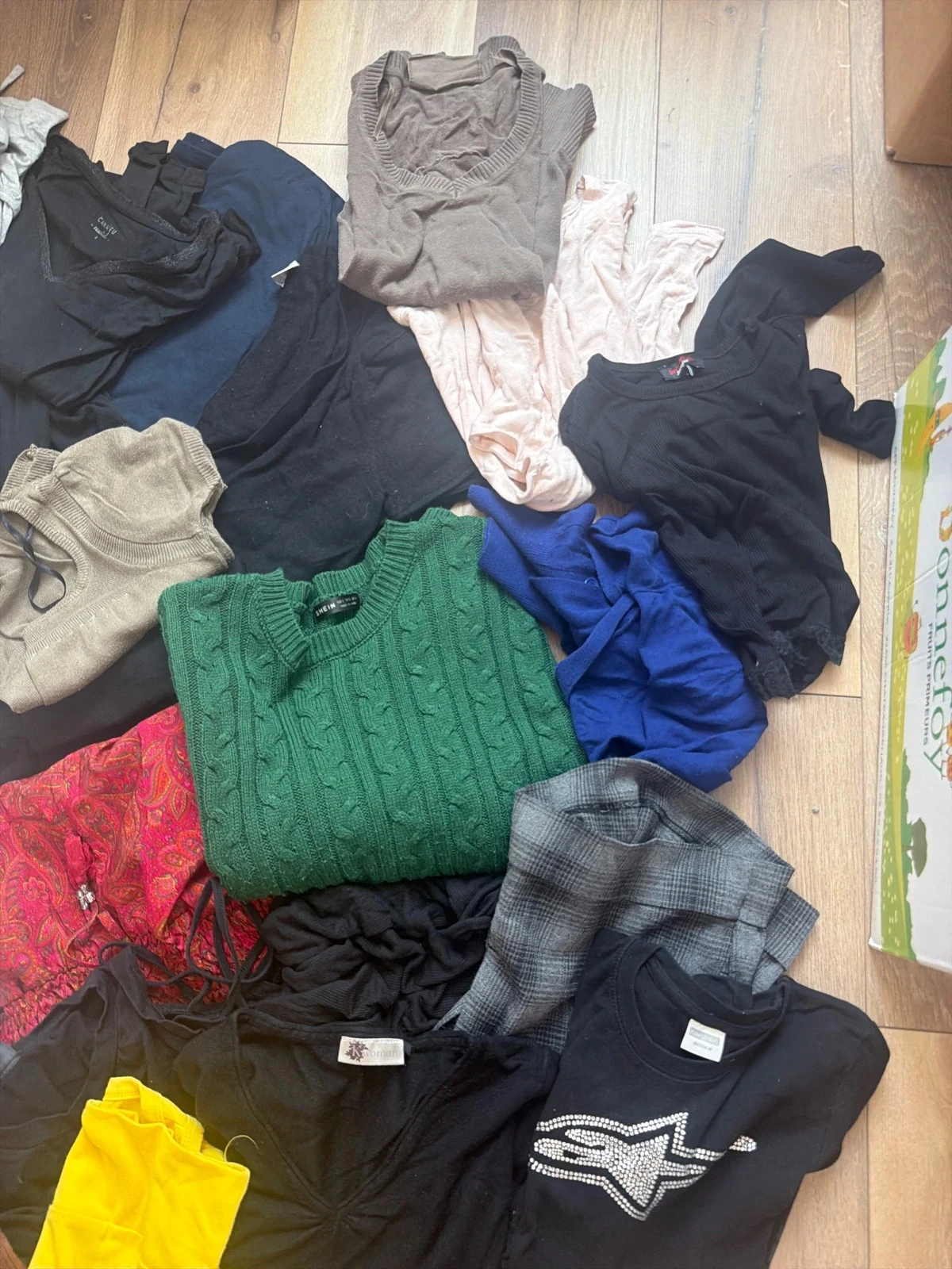 Lot 25 roupas – photo 4